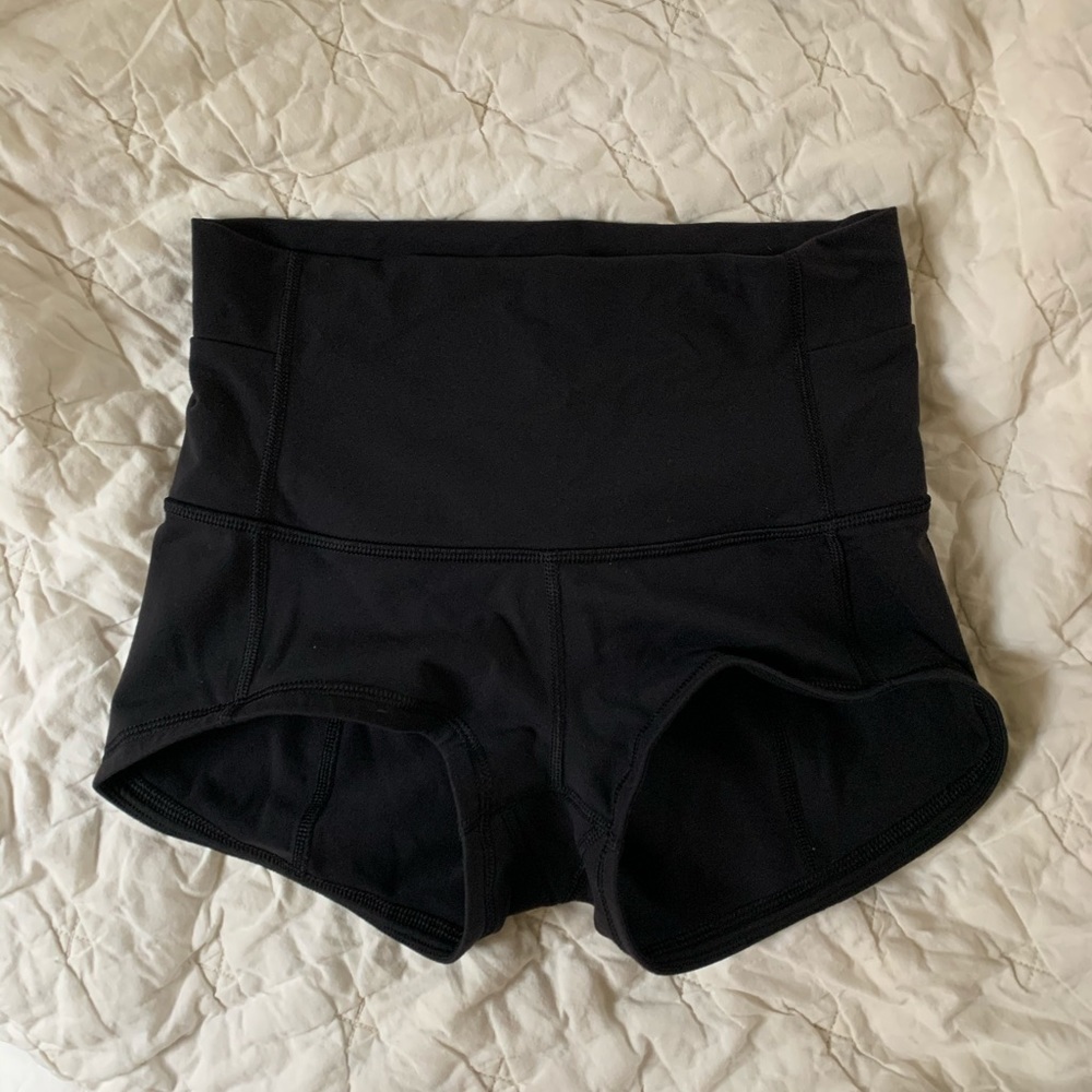 Lululemon high rise hot pants
